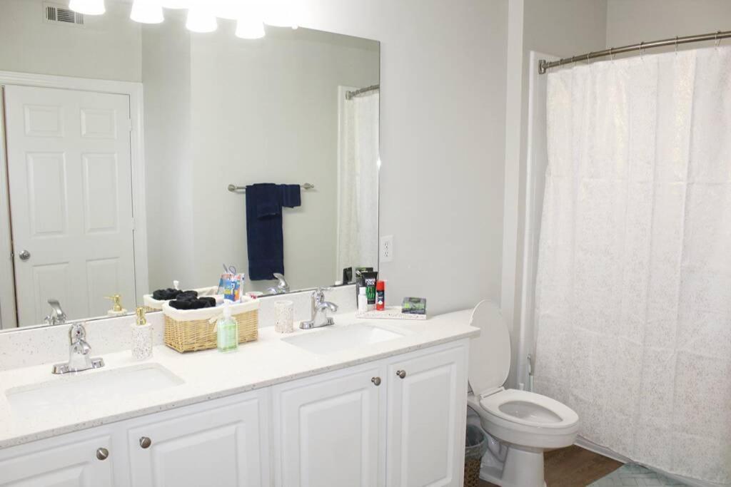Apartment Entire Apartment-comfy/cozy 2bd2ba Near Perimeter - A Dunwoody Oasis *
