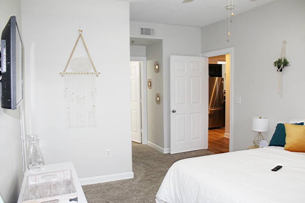 Entire Apartment-comfy/cozy 2bd2ba Near Perimeter - A Dunwoody Oasis Apartment Atlanta
