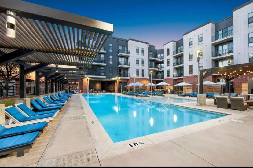 Luxurious Midtown 2bed2bath With Sweeping Skyline Views Apartment