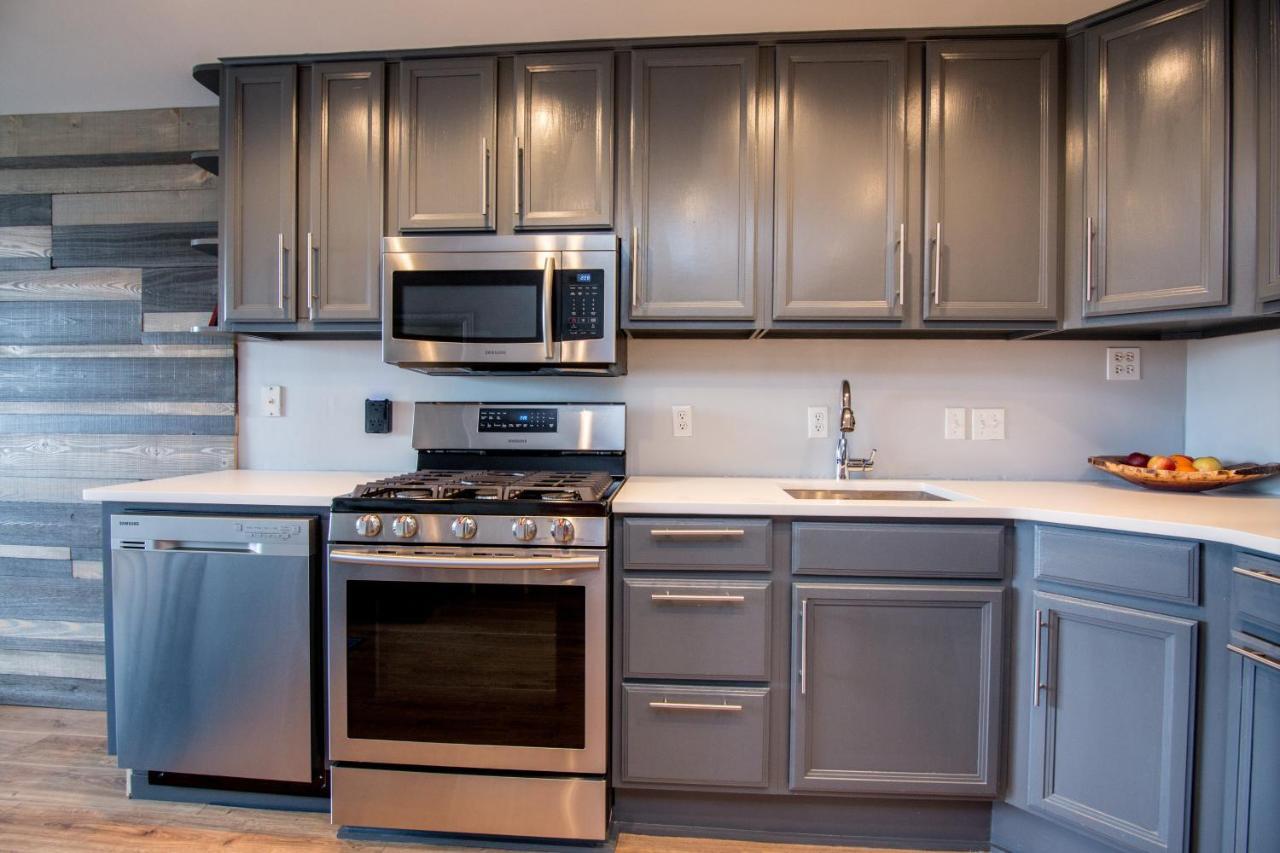 804 Free Parking Modern Downtown Apt, Great Wifi *