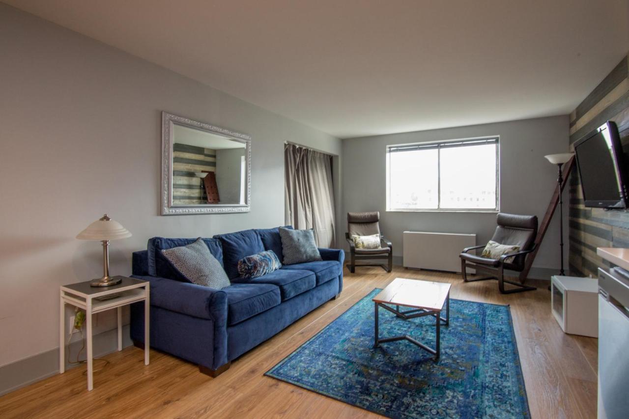 804 Free Parking Modern Downtown Apt, Great Wifi Apartment *
