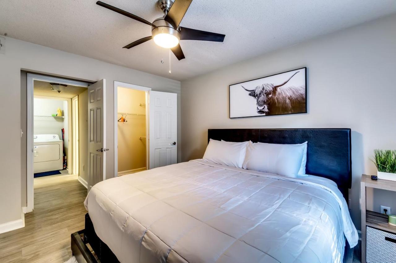 Apartment Luxury Atlanta Condo