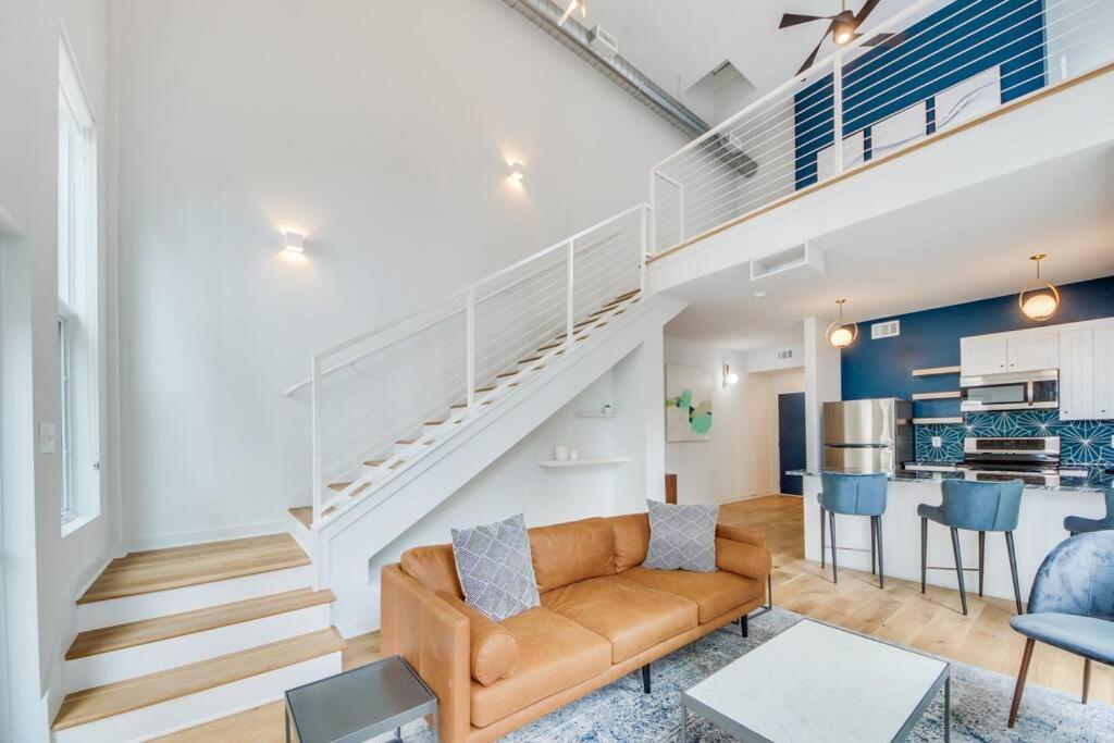Opalescence Luster Midtown Penthouse Loft Apartment Atlanta
