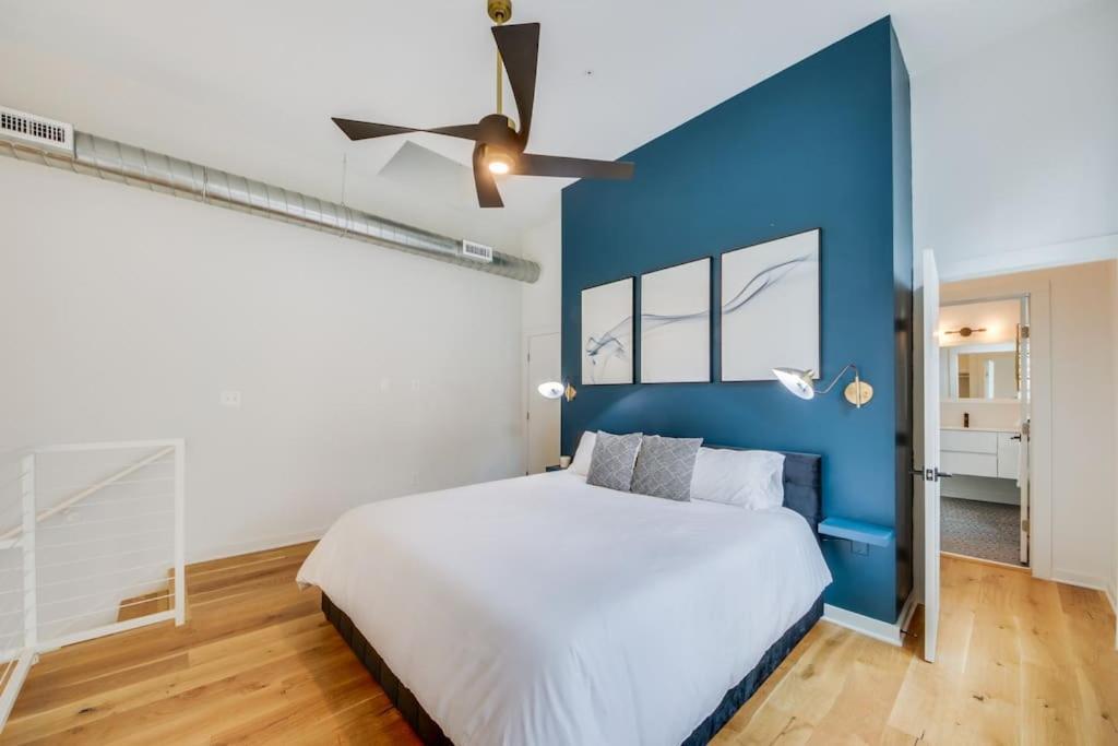 Opalescence Luster Midtown Penthouse Loft Apartment *