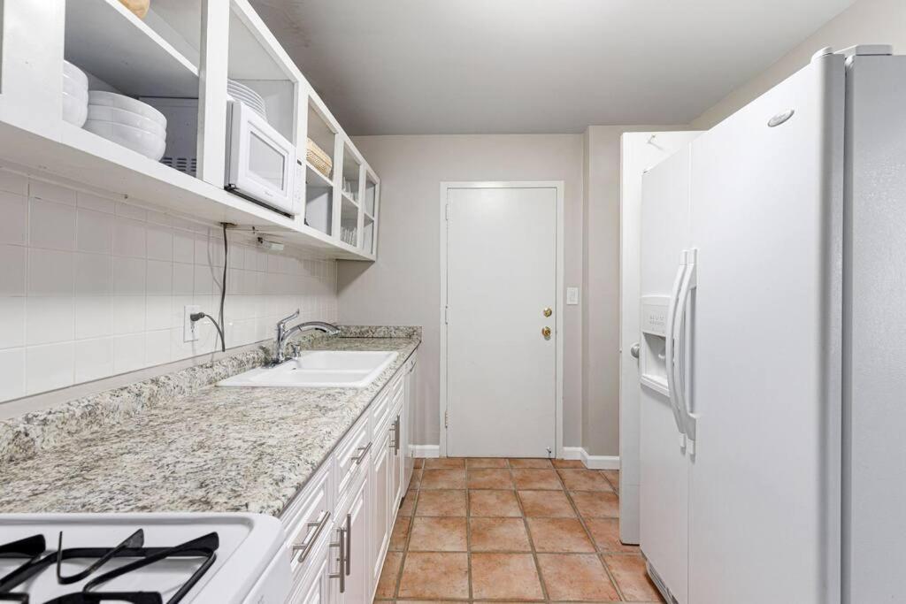 1001 Free Parking, 2 Bd, Modern Dtw, Great Wifi *