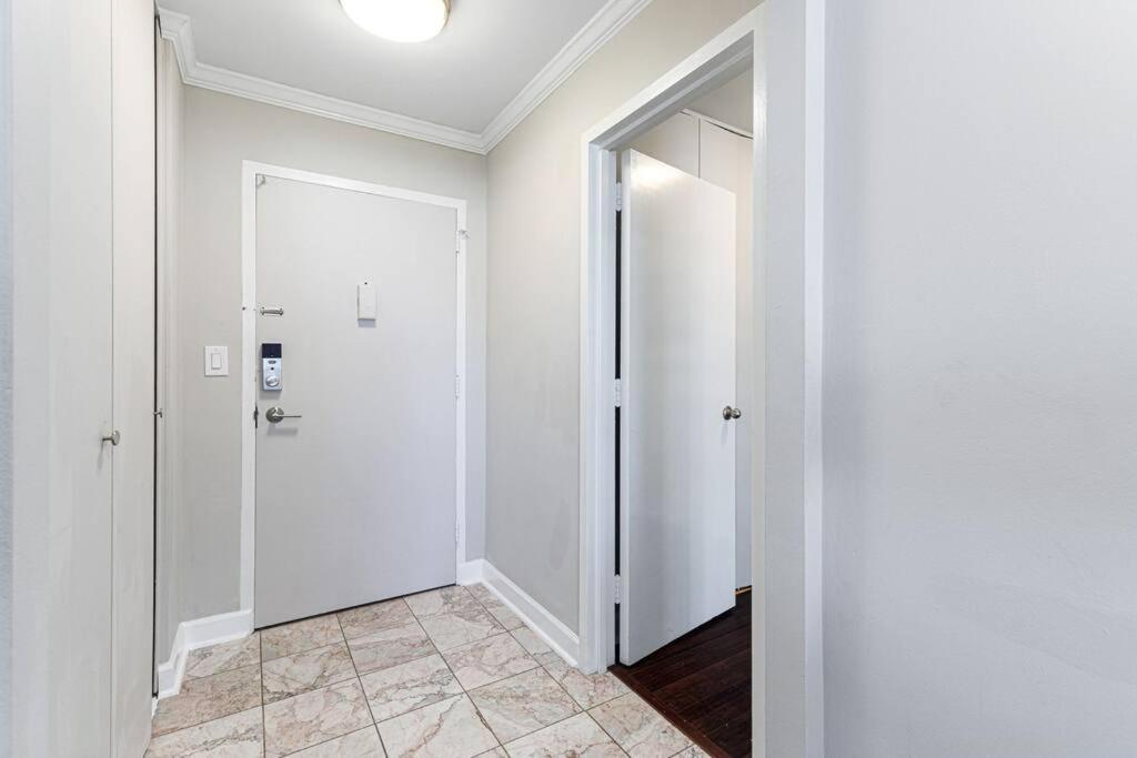 1001 Free Parking, 2 Bd, Modern Dtw, Great Wifi
