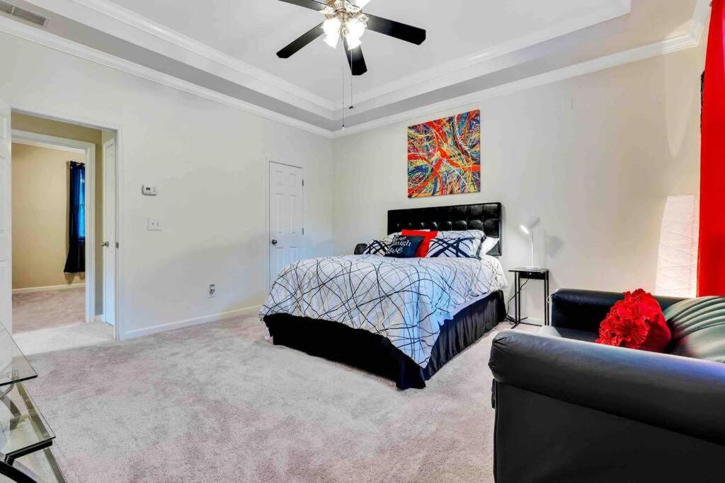 Charming Mins Away From Atlanta's Attractions Atlanta