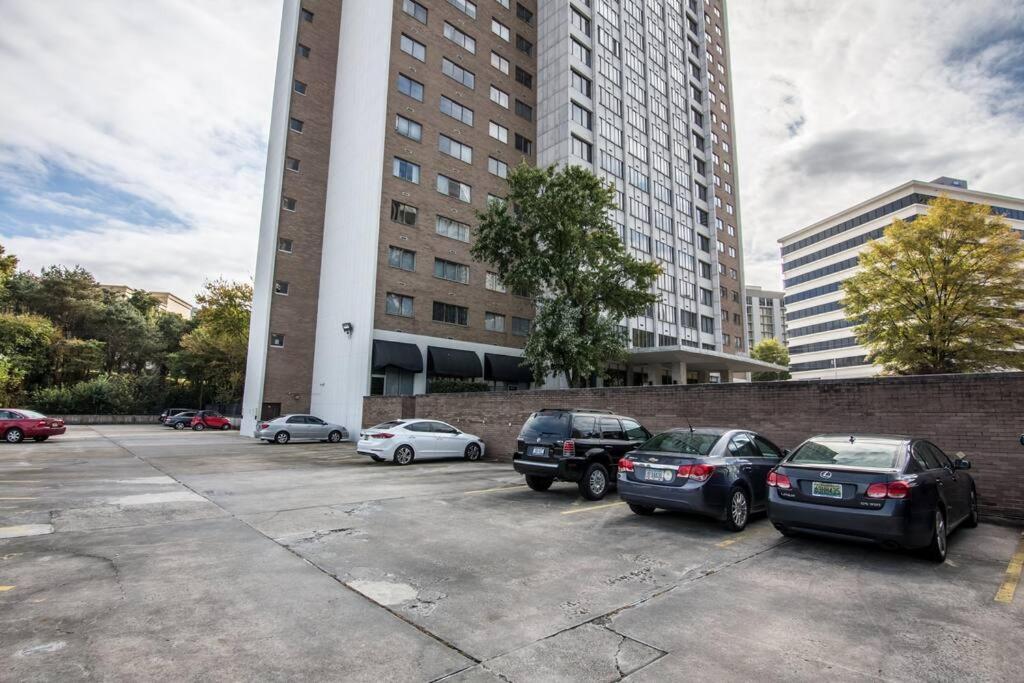 1001 Free Parking, 2 Bd, Modern Dtw, Great Wifi *
