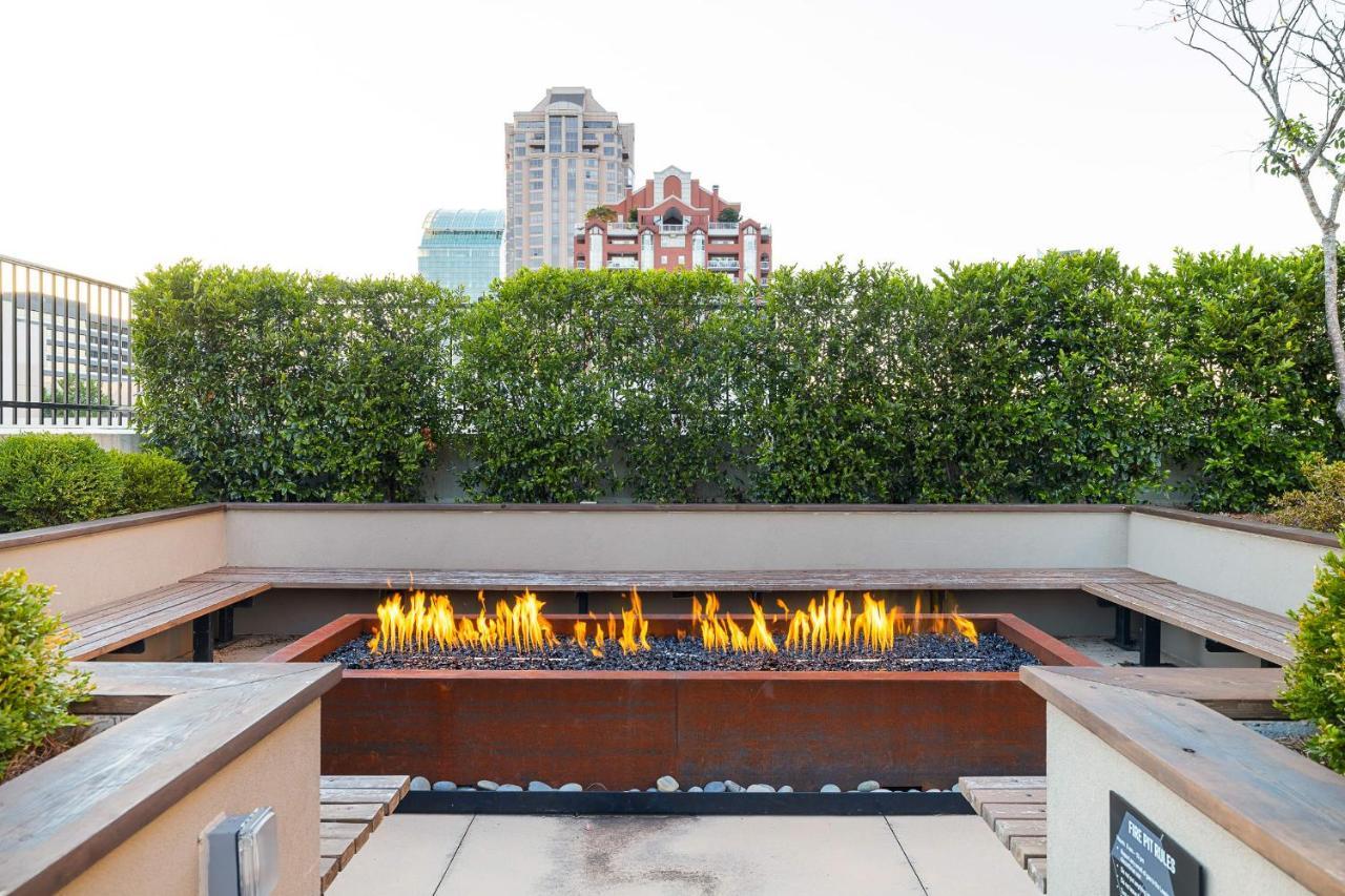 Poshly Pastel Buckhead Paradise *