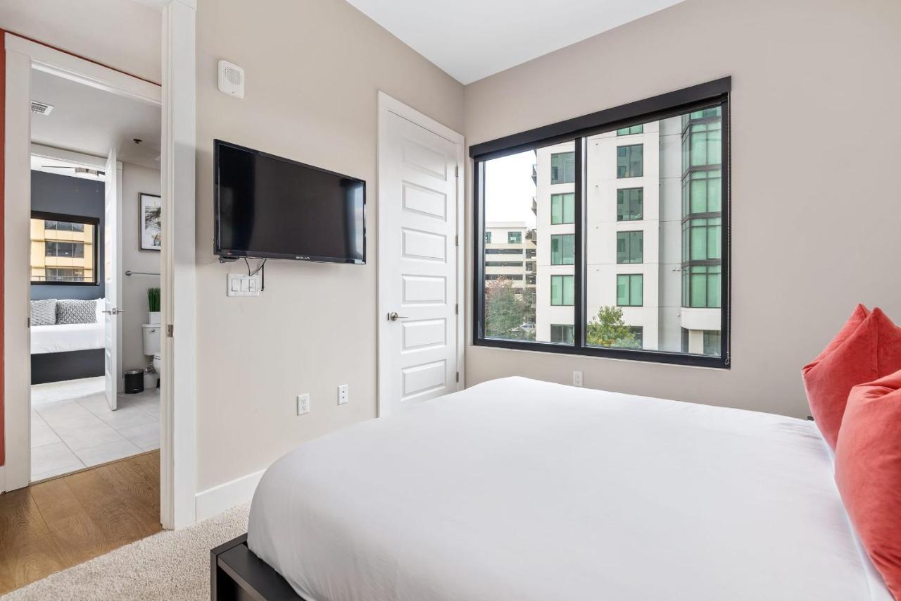 Poshly Pastel Buckhead Paradise *