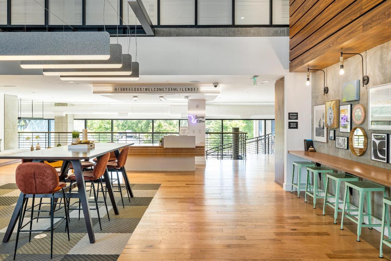 Stylish Tranquil Buckhead Hideaway *