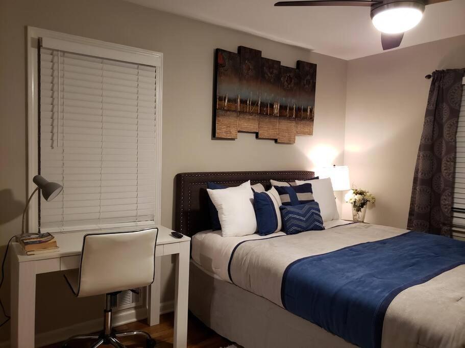 Holiday home Entire Near Downtown, Airport, & Golf *