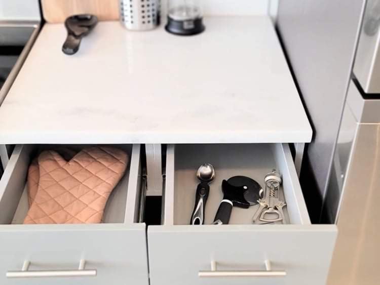 Luxury 1brmapt With Skyline Rooftop Access Apartment *
