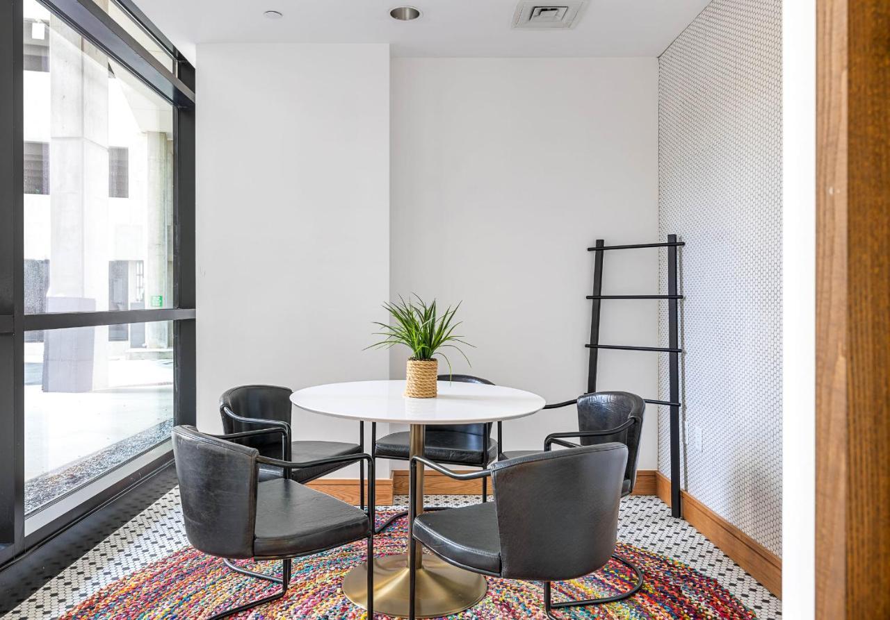 Remarkably Cultivated Buckhead Apartment