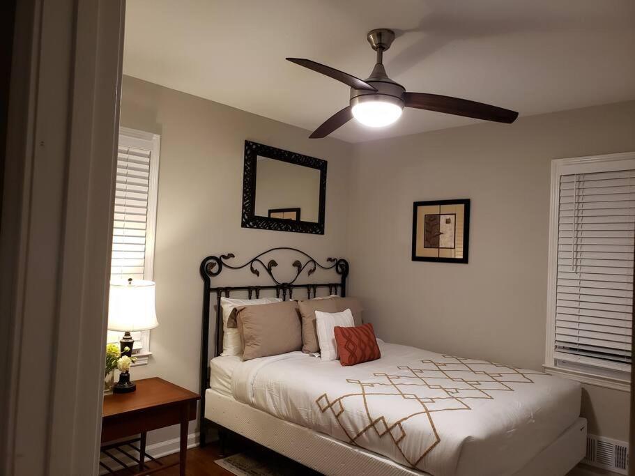Holiday home Entire Near Downtown, Airport, & Golf
