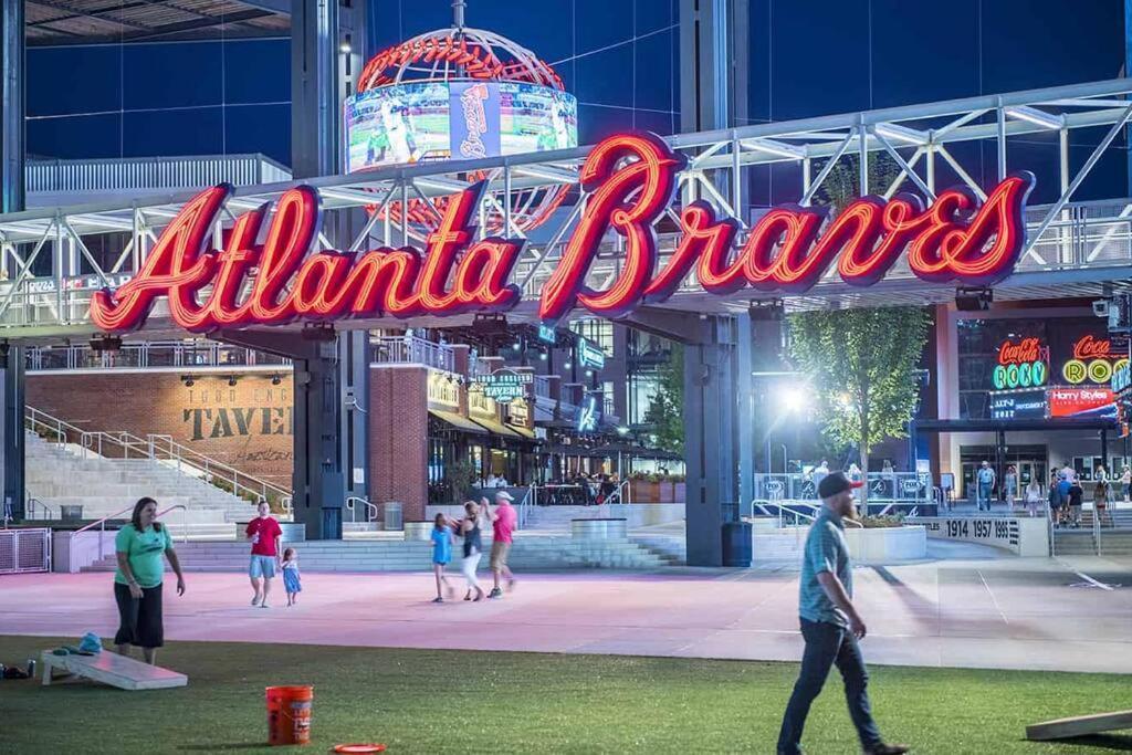 Entire Near Downtown, Airport, & Golf * Atlanta