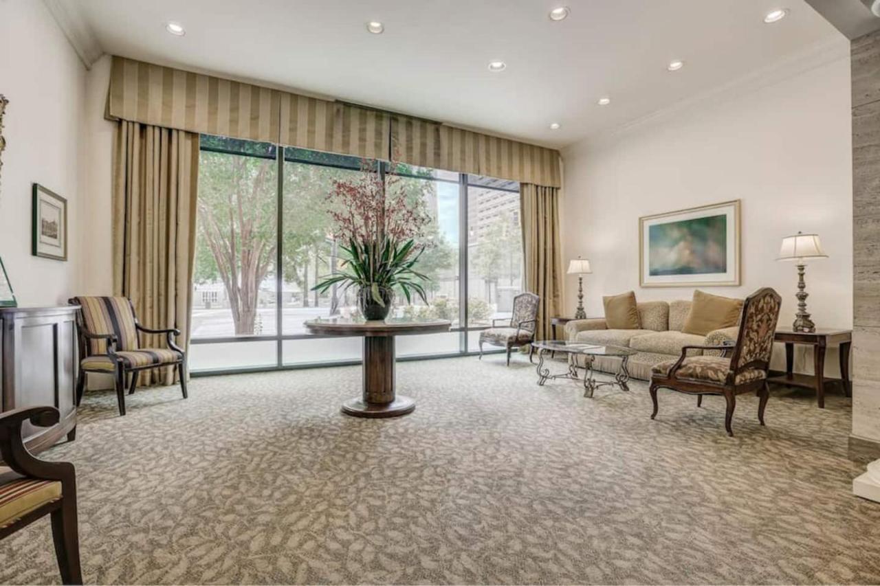 Bright Stylish 1Br In Heart Of Downtown Atlanta Holiday home Atlanta