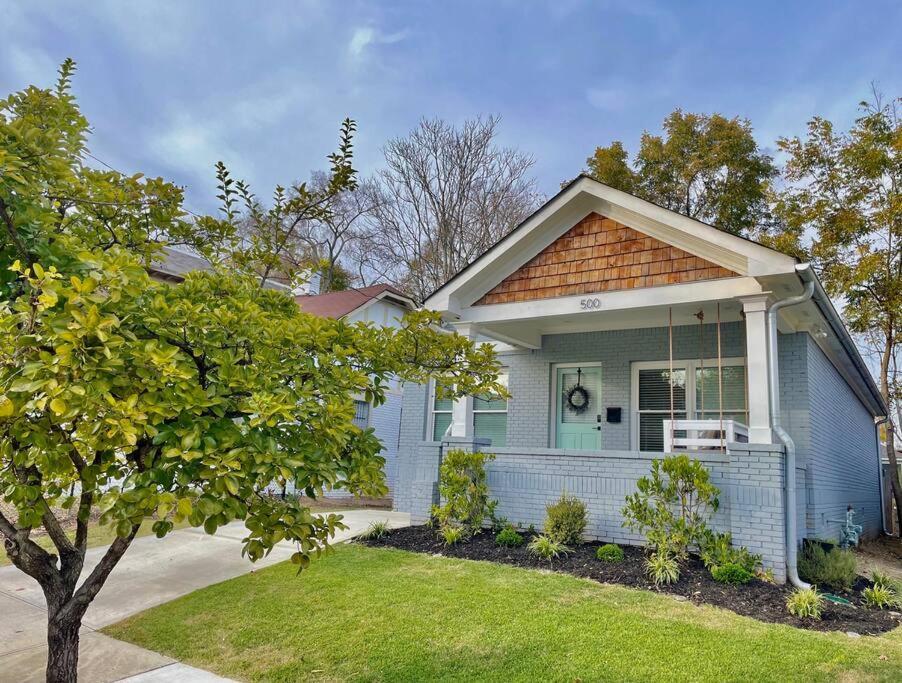 Modern 4br 2ba W/ Porch Swing - Walk&bike Atl Holiday home *