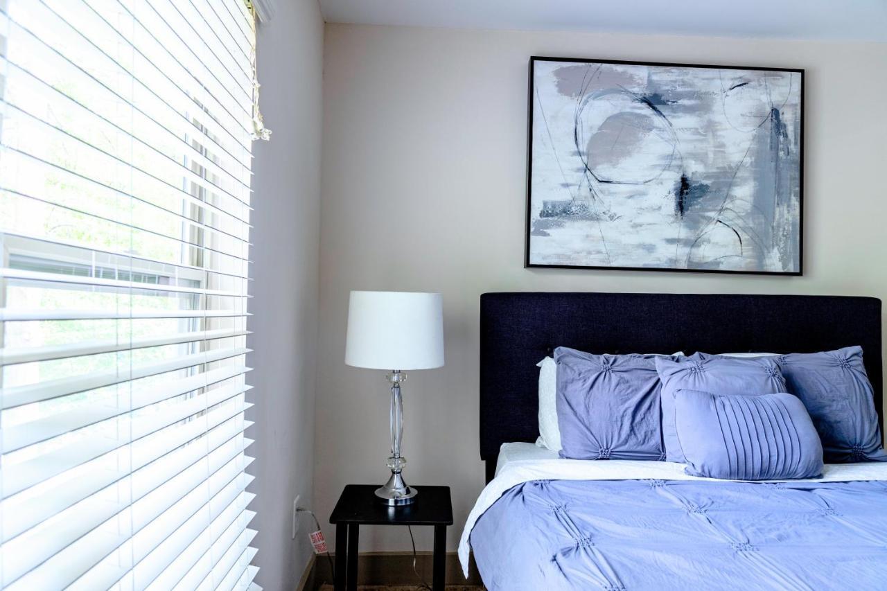 Apartment Cozy Townhouse In The Heart Of The City! *