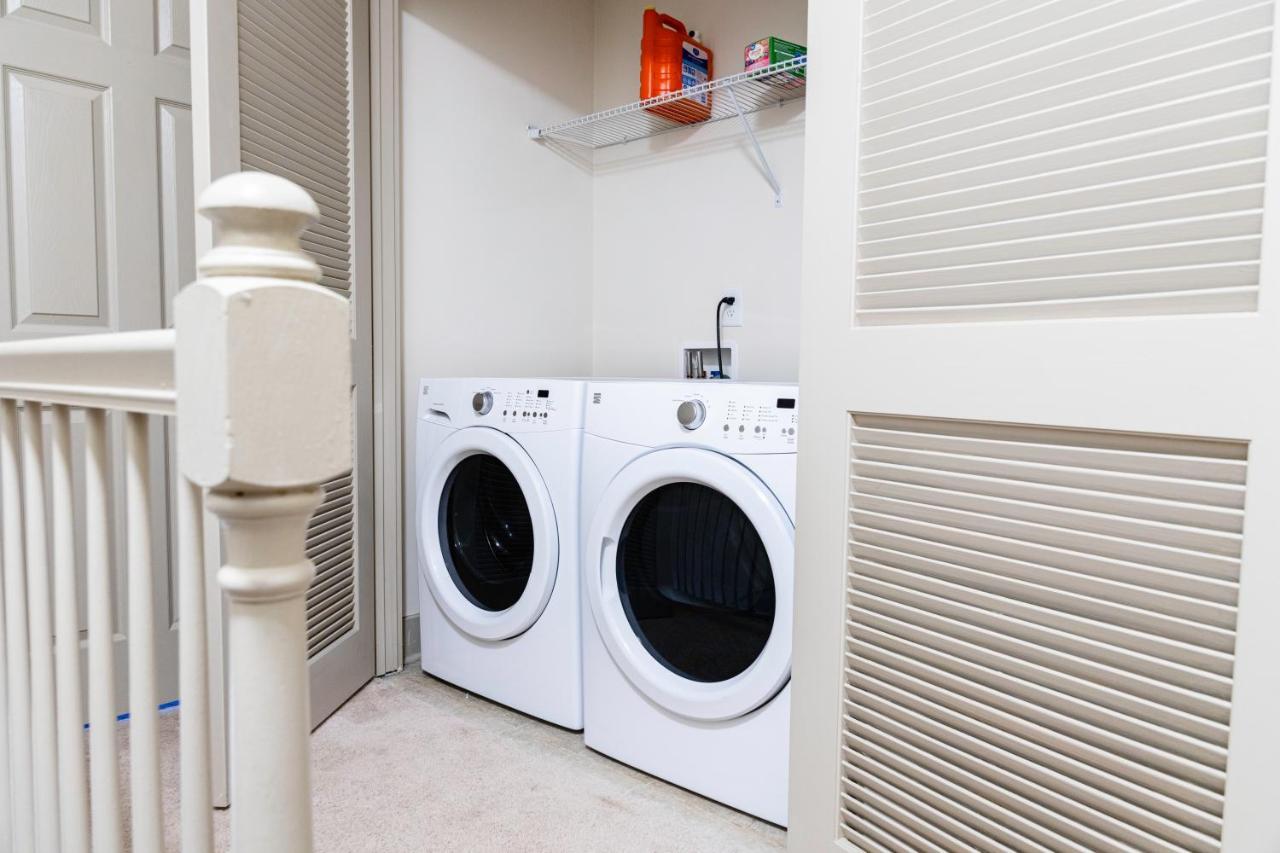 Apartment Cozy Townhouse In The Heart Of The City! *