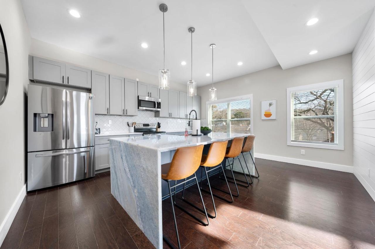 Family Friendly New Luxury Centrally Located
