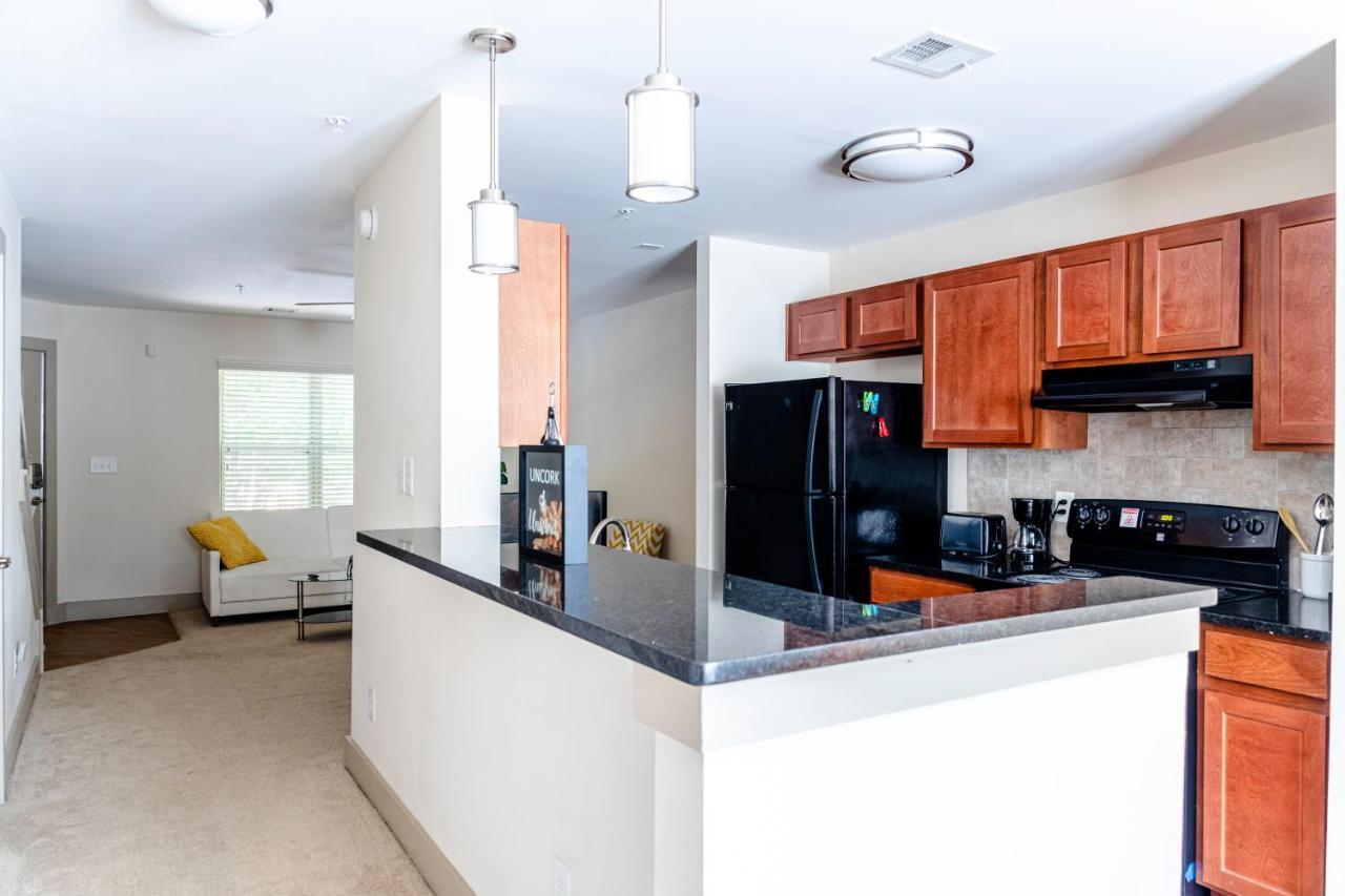 Apartment Cozy Townhouse In The Heart Of The City! *