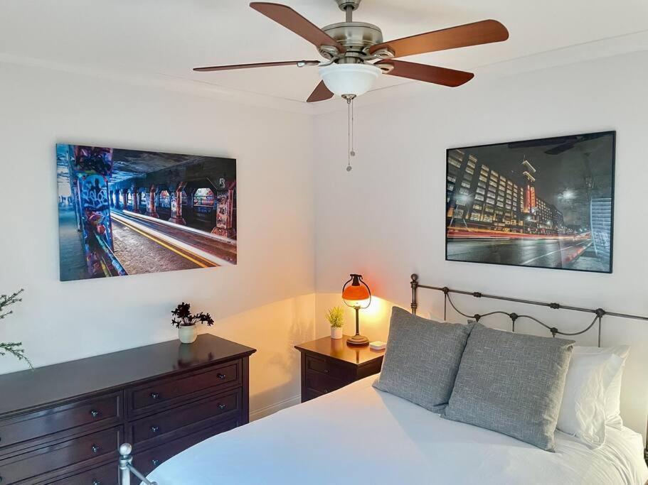 Holiday home Modern 4br 2ba W/ Porch Swing - Walk&bike Atl Atlanta