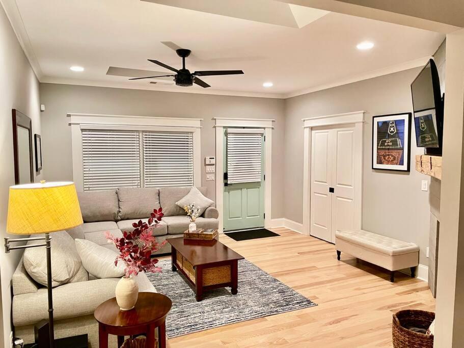 Modern 4br 2ba W/ Porch Swing - Walk&bike Atl
