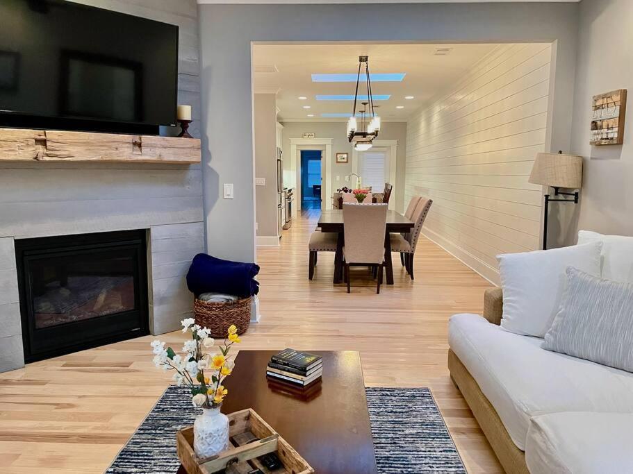 Modern 4br 2ba W/ Porch Swing - Walk&bike Atl * Atlanta