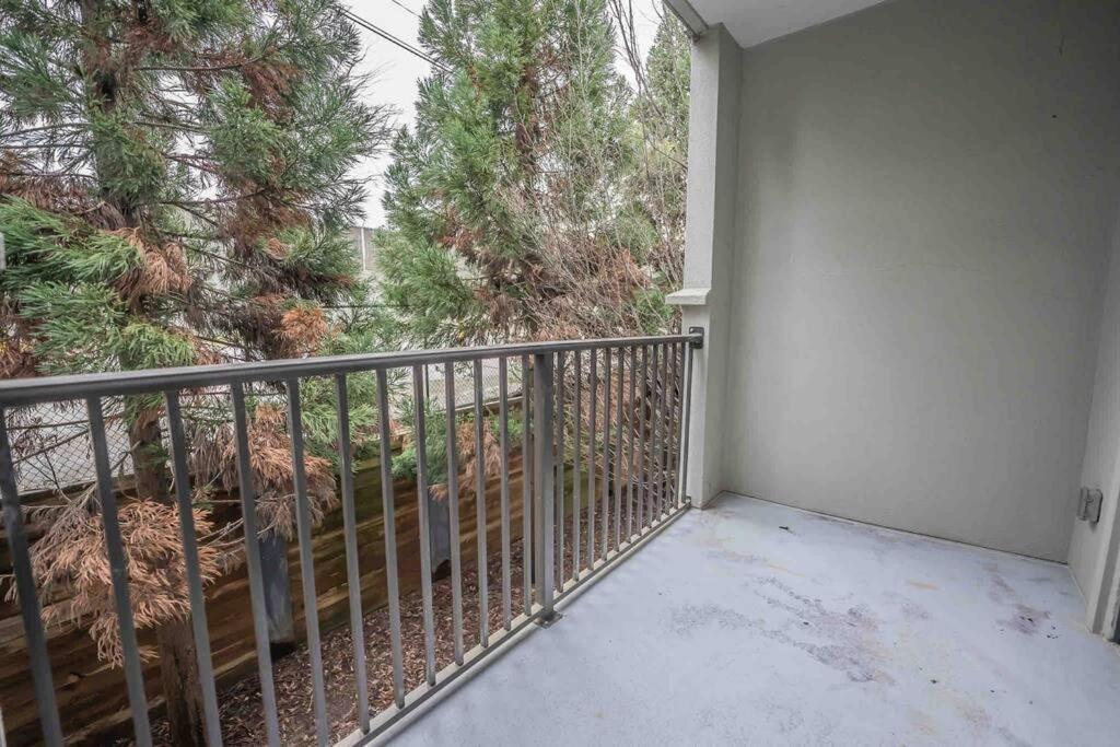 Midtown'S “Gatsby'S Place “ Private Balcony Apartment *
