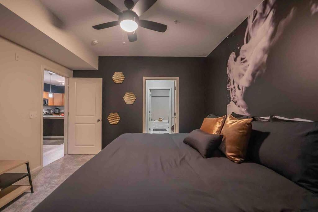 Midtown'S “Gatsby'S Place “ Private Balcony Apartment *