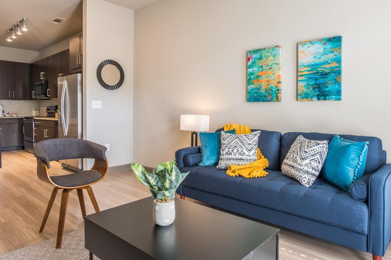Frontdesk Radius West Midtown Apts Atlanta * Atlanta
