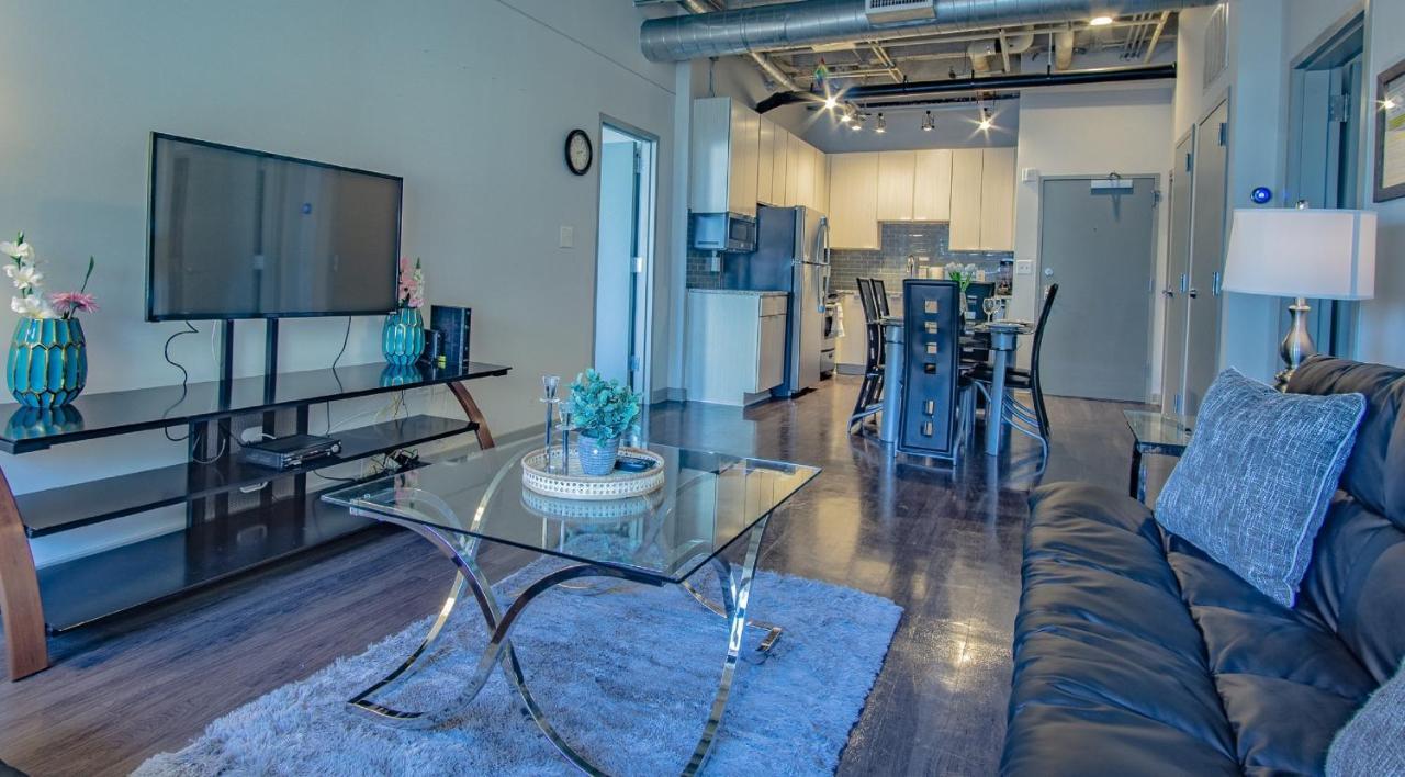 Apartment 2br Fully Furnished - Great Location In Midtown Apts