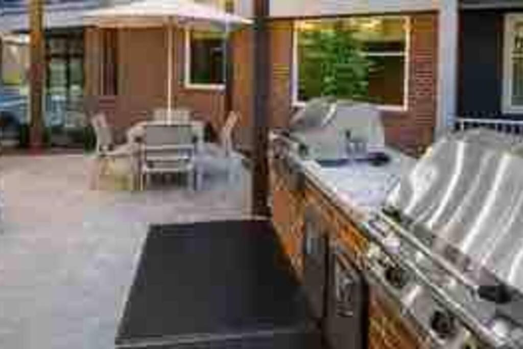 Lovely 1-bedroom In The Heart Of Buckhead Apartment