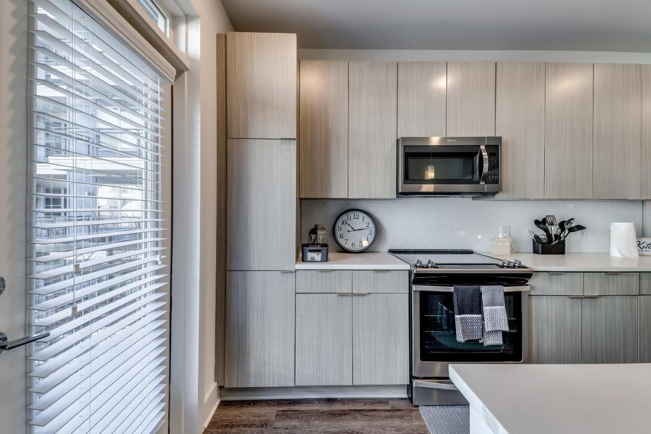 Extravagant Atlanta Condo Apartment *