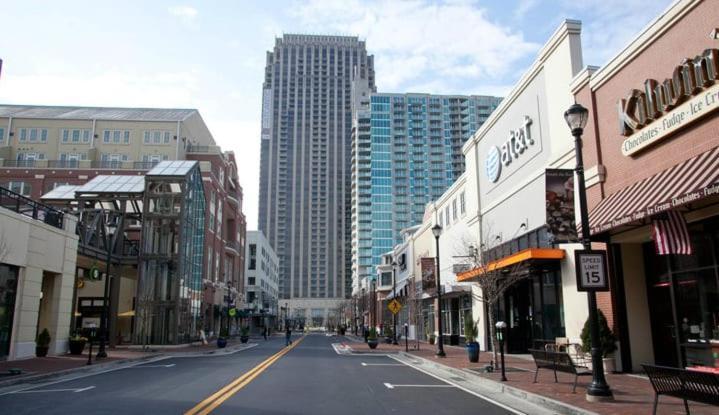 Esplanade Montane Midtown Palatial King Bed Loft Apartment Atlanta