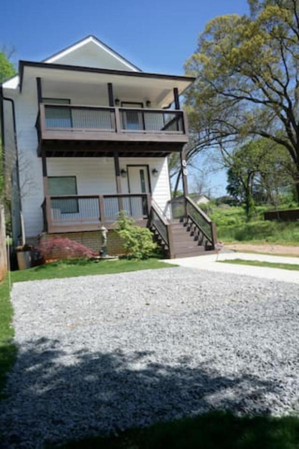 Unit 1 1 - Peaceful Private Master Bedroom With Private Balcony