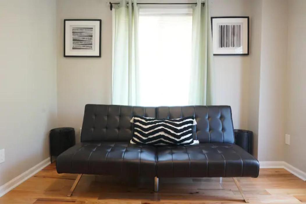 Unit 1 1 - Peaceful Private Master Bedroom With Private Balcony Holiday home