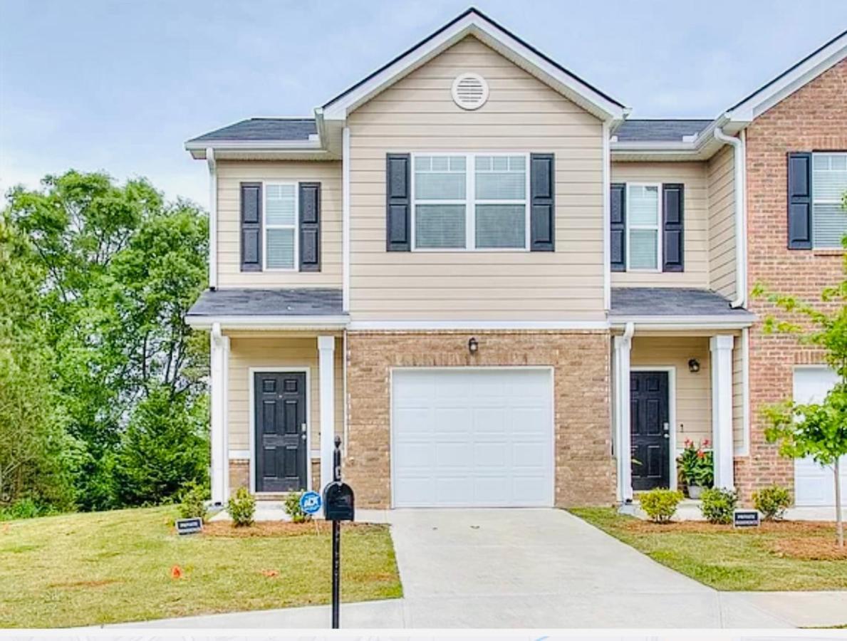 Beautiful Townhome * Atlanta