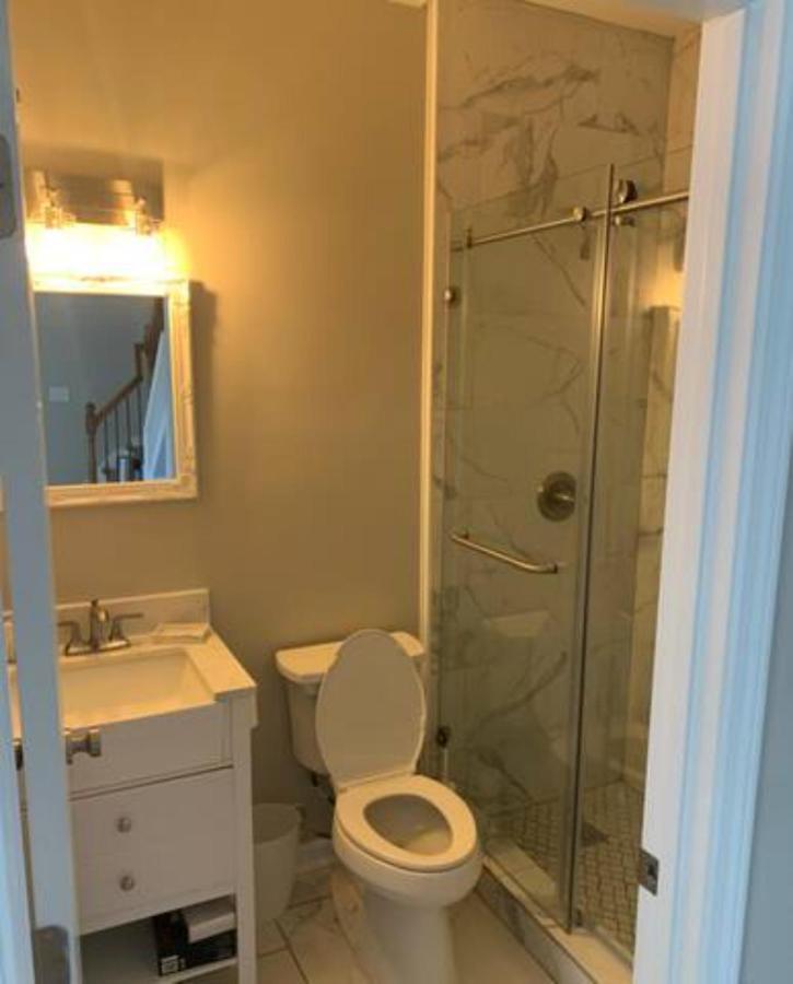 Unit 1 3 - Cheerful Private Bedroom & Bathroom * Atlanta