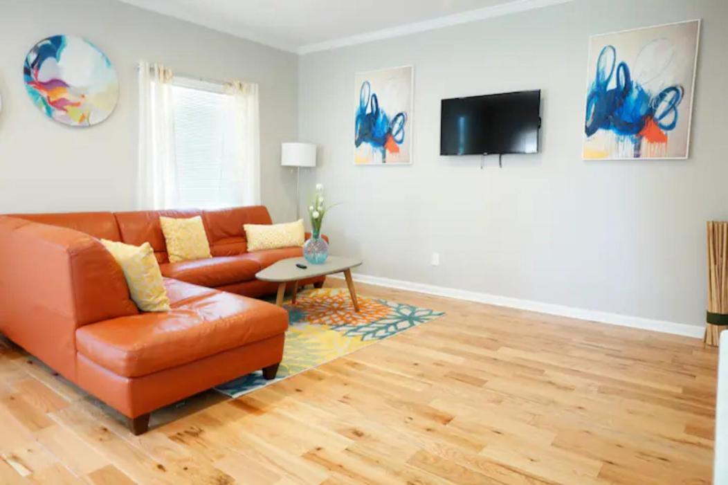 Unit 1 3 - Cheerful Private Bedroom & Bathroom Guest house