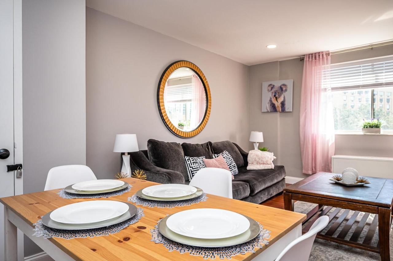 Downtown! View! Paid Onsite Parking Lm405 *
