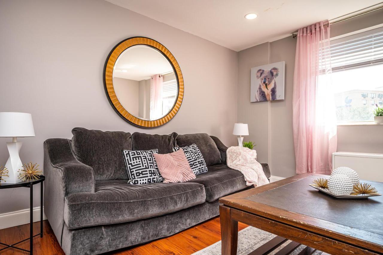 Downtown! View! Paid Onsite Parking Lm405 *