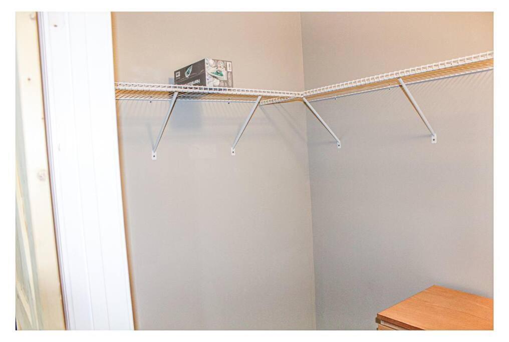 Lovely 3br 3ba Minutes From Airport/downtown