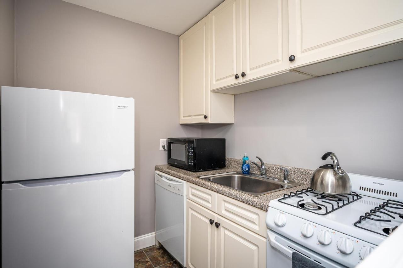 Downtown! View! Paid Onsite Parking Lm405 Apartment