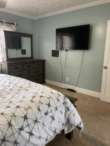 Holiday home Over 1 Acre Private 3 Bedroom Home 10 Minutes From Buckhead