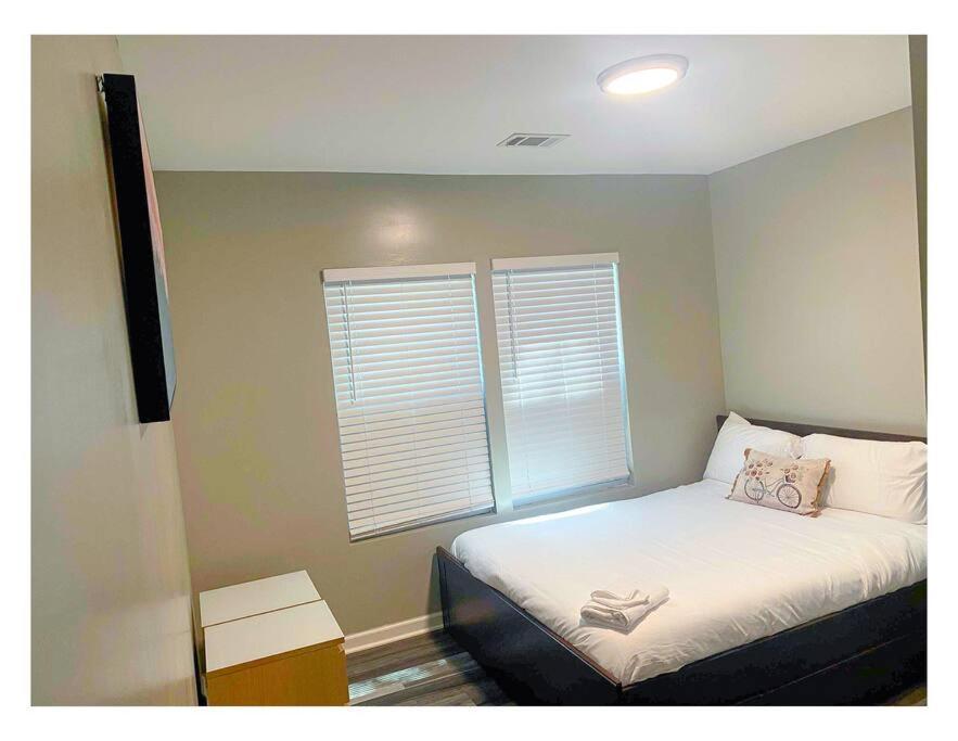 Lovely 3br 3ba Minutes From Airport/downtown Holiday home *