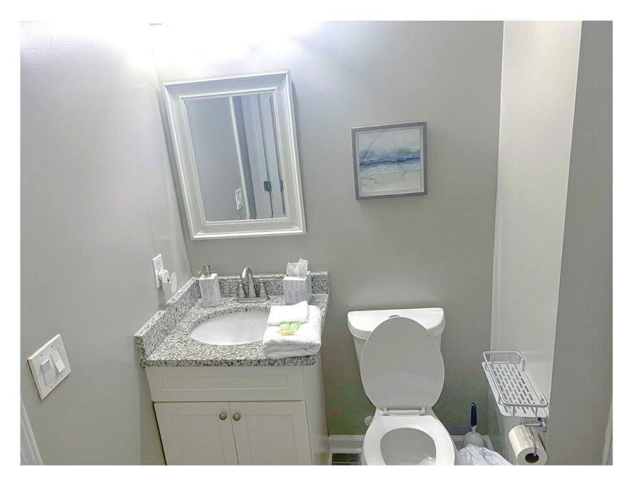 Lovely 3br 3ba Minutes From Airport/downtown Holiday home