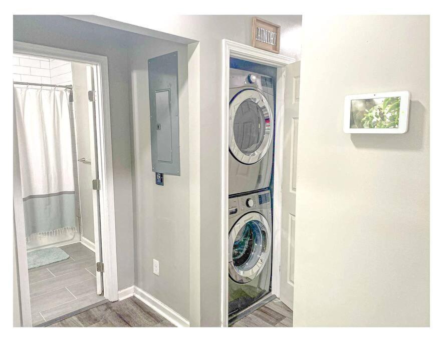 Lovely 3br 3ba Minutes From Airport/downtown
