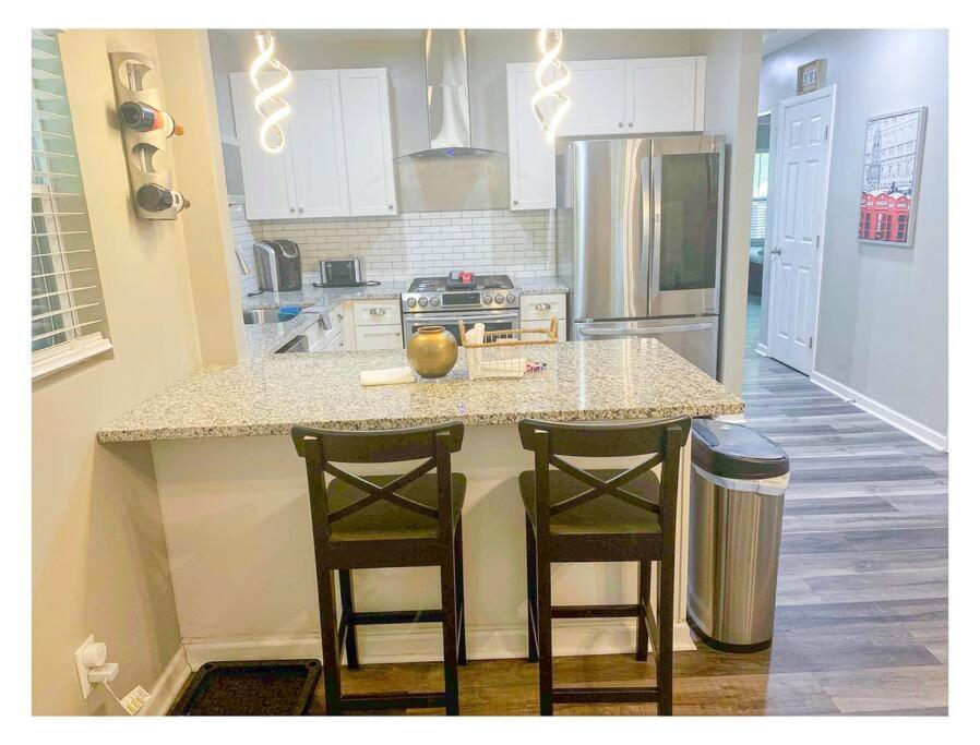 Holiday home Lovely 3br 3ba Minutes From Airport/downtown Atlanta